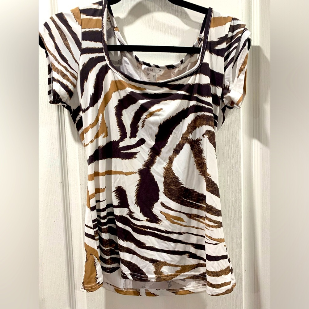 Venus tiger print T-shirt, size M